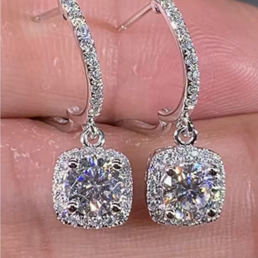 Zirconia Pierced Earrings